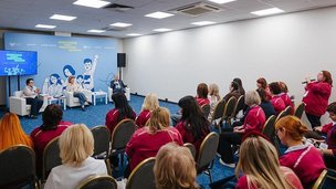 Елена Ямпольская обсудила создание единой государственной линейки учебников по русскому языку и литературе с участниками Всероссийского съезда родительских комитетов